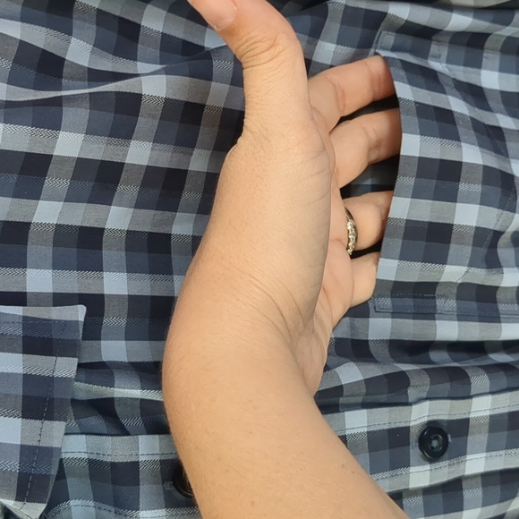 Forsyth of Canada Men's Long Sleeve Button Down Shirt Size Medium Blue Plaid - Picture 4 of 10